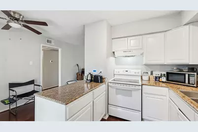 5232 Fleetwood Oaks Avenue #216, Dallas, TX 75235 - Photo 8