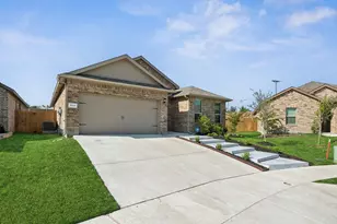 765 Beebrush Dr, Fort Worth, TX 76131 - Photo 2
