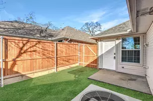 914 W Houston St, Sherman, TX 75092 - Photo 18