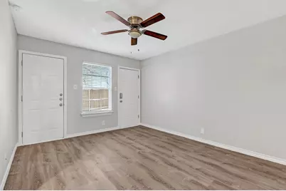 914 W Houston Street, Sherman, TX 75092 - Photo 12
