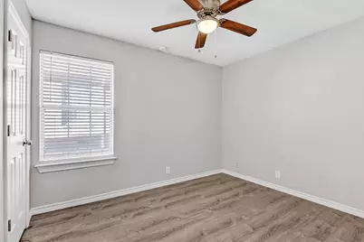 914 W Houston Street, Sherman, TX 75092 - Photo 8