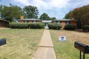 4801 Woodland Park Blvd, Arlington, TX 76013 - Photo 2