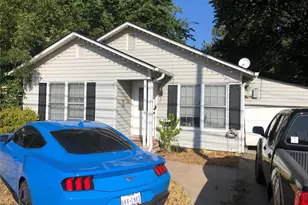 404 N Mill St, Bowie, TX 76230 - Photo 1