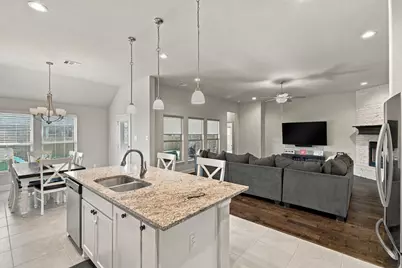 288 Brazos Street, Burleson, TX 76028 - Photo 8
