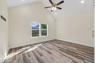 4825 Wichita St, Granbury, TX 76048 - Photo 18