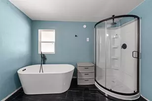 6520 Golinda Dr, Lorena, TX 76655 - Photo 14
