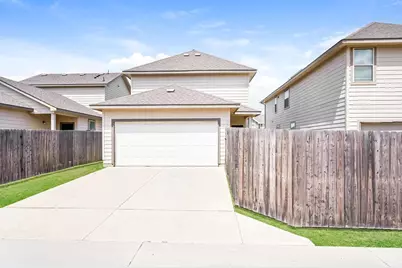 5556 Willamette Drive, Fort Worth, TX 76119 - Photo 2