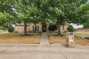 7211 Hamilton Dr, Midlothian, TX 76065 - Photo 2
