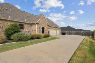 7211 Hamilton Dr, Midlothian, TX 76065 - Photo 14