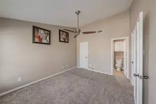 714 E Wall St, Grapevine, TX 76051 - Photo 26