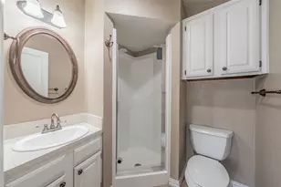 714 E Wall St, Grapevine, TX 76051 - Photo 28
