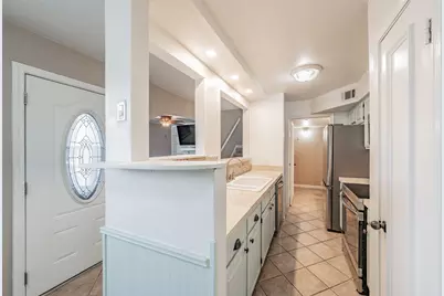 714 E Wall Street #105, Grapevine, TX 76051 - Photo 10