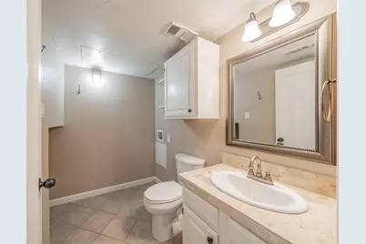 714 E Wall Street #105, Grapevine, TX 76051 - Photo 20