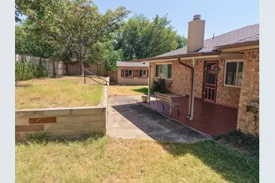2336 Carlisle Court, Grand Prairie, TX 75052 - Photo 28