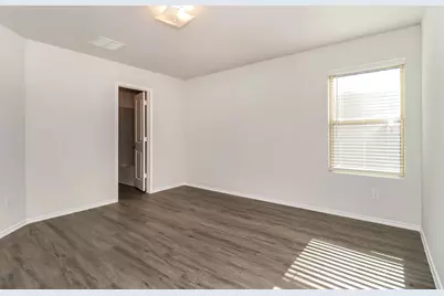 5216 Applegate Drive, Fort Worth, TX 76119 - Photo 6