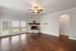 217 Cambridge St, Waxahachie, TX 75165 - Photo 4