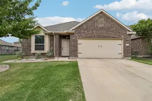 7629 Spring Dr, Watauga, TX 76148 - Photo 2