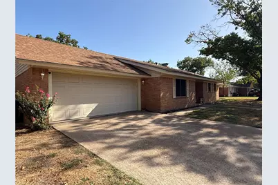 604 Kingwood Drive, Mineral Wells, TX 76067 - Photo 32