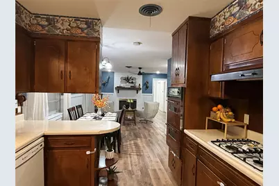 604 Kingwood Drive, Mineral Wells, TX 76067 - Photo 10