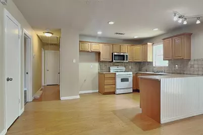 805 Aransas Drive, Euless, TX 76039 - Photo 6