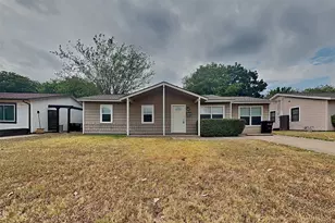 805 Aransas Dr, Euless, TX 76039 - Photo 1