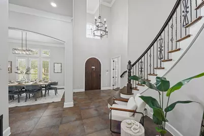 2613 Round Table Boulevard, Lewisville, TX 75056 - Photo 4