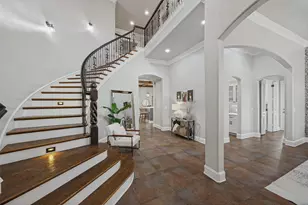 2613 Round Table Blvd, Lewisville, TX 75056 - Photo 2