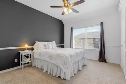 8212 Hallmark Drive, North Richland Hills, TX 76182 - Photo 32