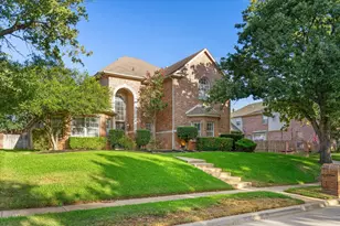 8212 Hallmark Dr, North Richland Hills, TX 76182 - Photo 4
