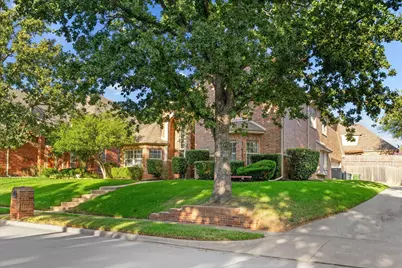 8212 Hallmark Drive, North Richland Hills, TX 76182 - Photo 2