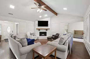 257 Willow Ridge Rd, Fort Worth, TX 76103 - Photo 6
