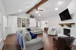 257 Willow Ridge Rd, Fort Worth, TX 76103 - Photo 8
