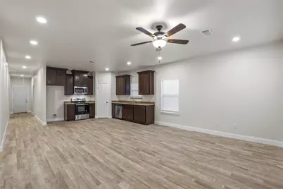 415 Williams Drive, Commerce, TX 75428 - Photo 2