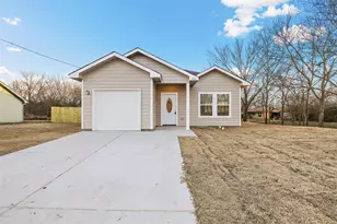 415 Williams Dr, Commerce, TX 75428 - Photo 1