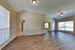 1829 Carver Dr, Carrollton, TX 75010 - Photo 4