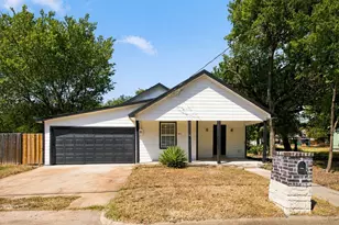 807 Wyatt St, Waxahachie, TX 75165 - Photo 1