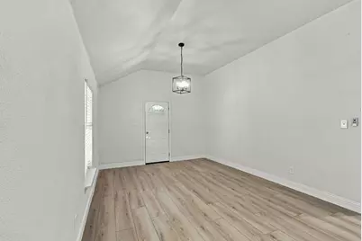 807 Wyatt Street, Waxahachie, TX 75165 - Photo 4