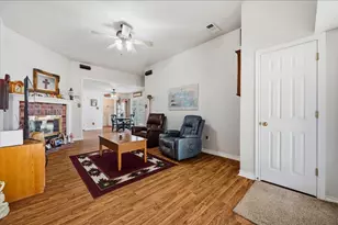 510 E Avenue F, Midlothian, TX 76065 - Photo 8