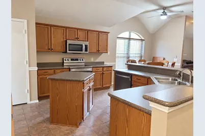 606 Lake Bridge Drive, Lake Dallas, TX 75065 - Photo 4