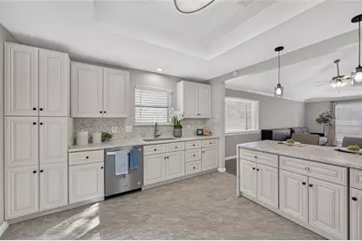806 Creekside Drive, Euless, TX 76040 - Photo 2