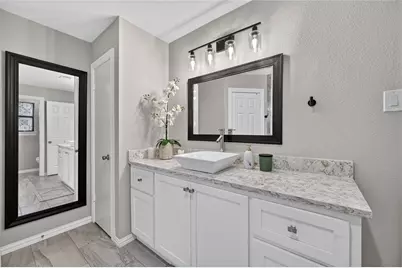806 Creekside Drive, Euless, TX 76040 - Photo 20