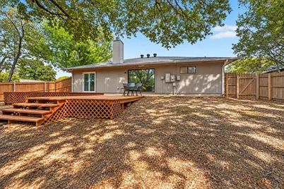 806 Creekside Drive, Euless, TX 76040 - Photo 30