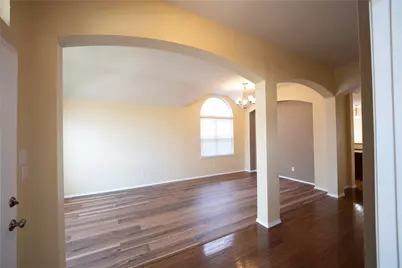 5521 Riverview Drive, The Colony, TX 75056 - Photo 4