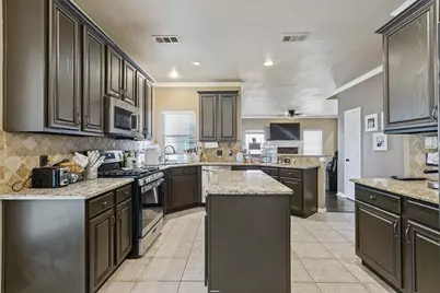 2314 Balleybrooke Drive, Lewisville, TX 75077 - Photo 10