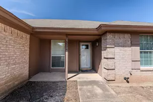 204 Troxell Blvd, Rhome, TX 76078 - Photo 6