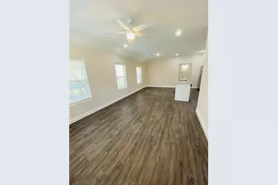 821 W Nelson Street, Denison, TX 75020 - Photo 2