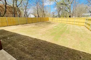 821 W Nelson St, Denison, TX 75020 - Photo 12