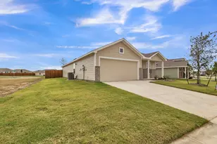 7904 Thornton Dr, McKinney, TX 75071 - Photo 2