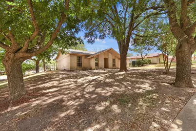 168 Faircrest Drive, DeSoto, TX 75115 - Photo 2