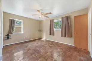 813 Jerry Ln, Bedford, TX 76022 - Photo 18